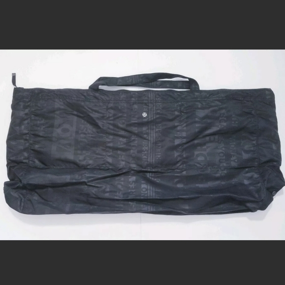Lululemon Yogi Tote III Embossed Manifesto EUC